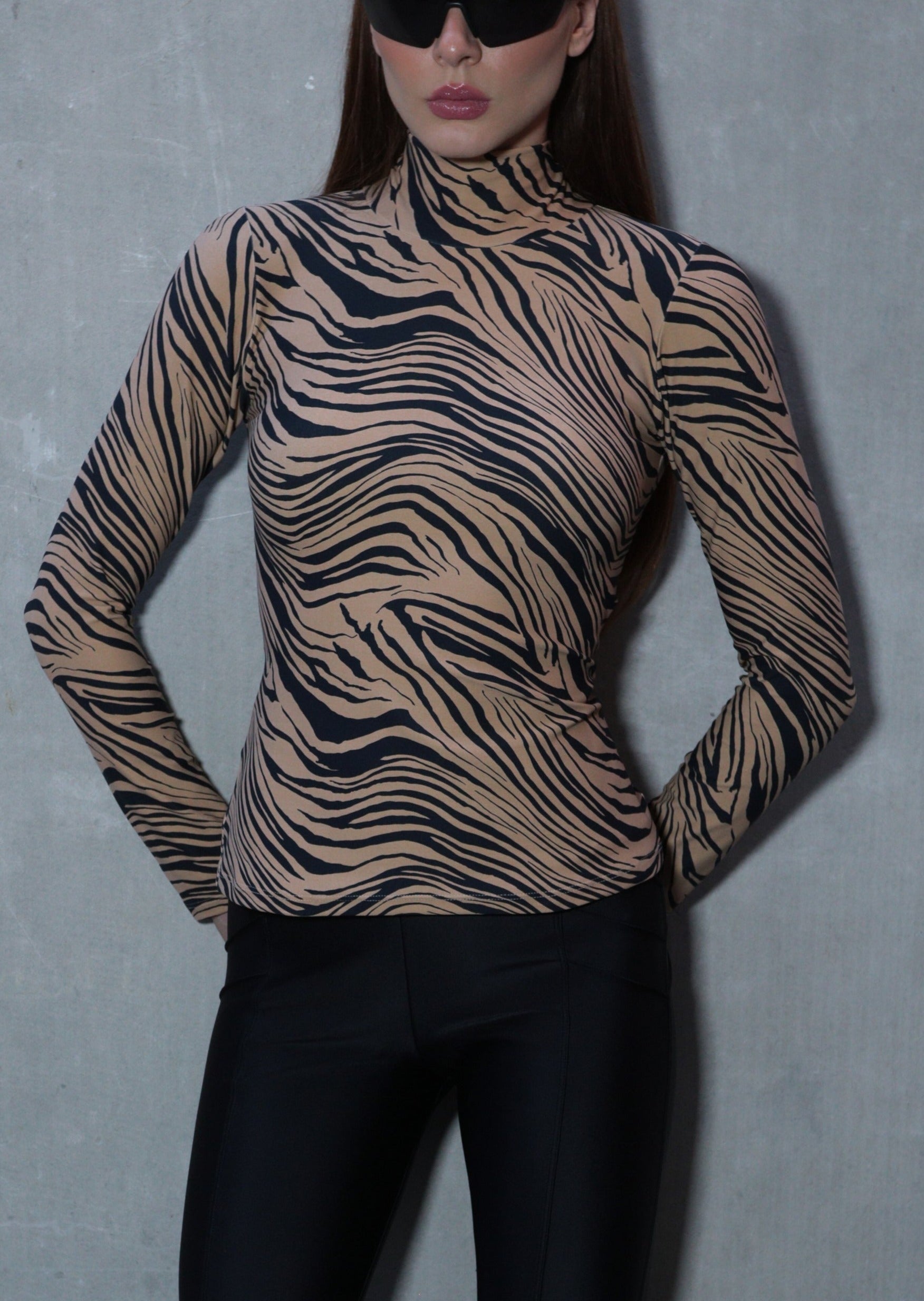 High Neck Top Caramel Tiger